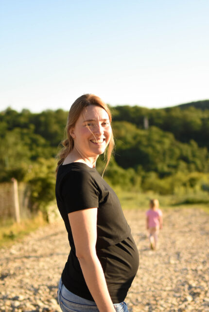 Margot mama 2u1 majica za trudnocu i dojenje crna, organski pamuk, sa velikim otvorima za dojenje